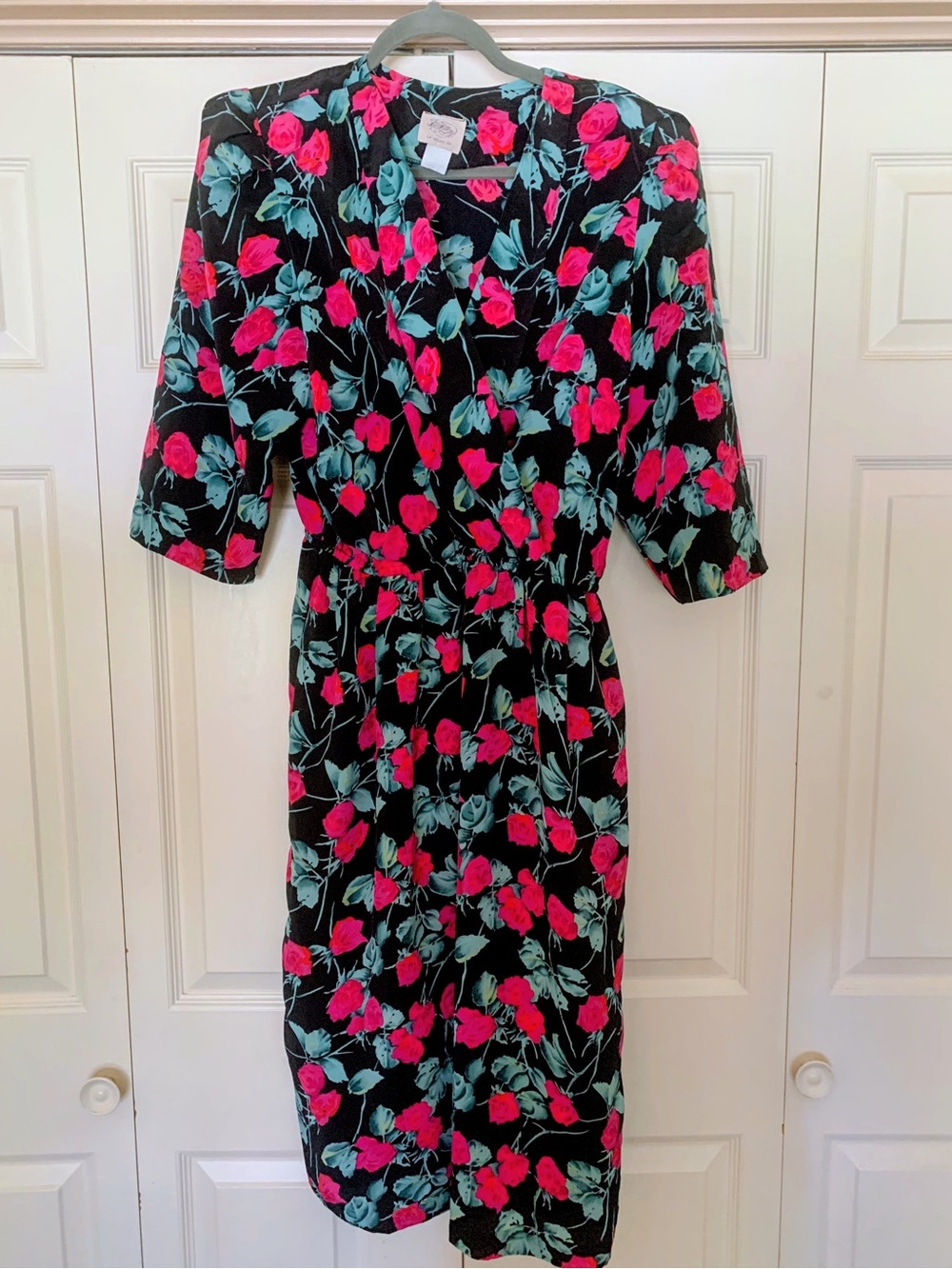 Vintage LUCI PELLINI LA~MILAN~NY Satiny Roses Dress